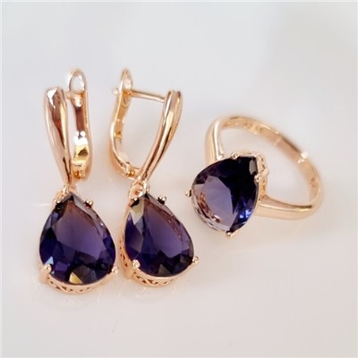 Комплект ювелирная бижутерия коллекция  "Дубай" серьги и кольцо 19 р, покрытие: позолота, вставка: фианит, цвет: фиолетовый, арт.313.093-19