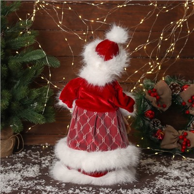 Снегурочка под ёлку «Зимнее волшебство. В пушистой шубке, с фонариком» двигается, с подсветкой, 40 см, красный