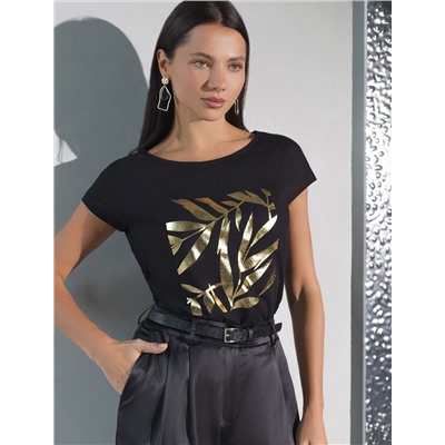Нарядная футболка с золотистым принтом