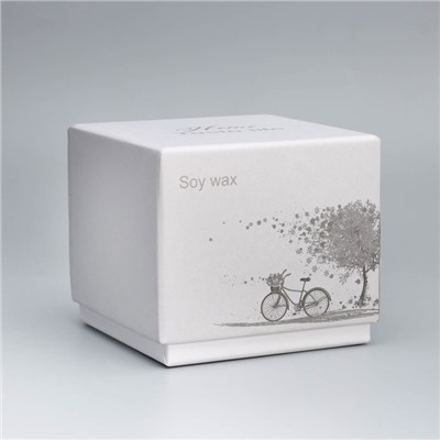 Ароматическая свеча в банке Soy WAX, английская груша и фрезия, белая, 9×9 см