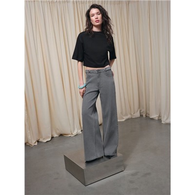 Актуальная коллекция CONTE CON-837 Джинсы wide leg серого цвета с декоративными патами