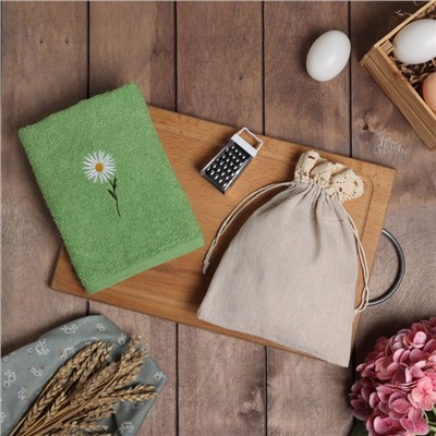 Набор подарочный «Этель» Chamomile, полотенце 30×60 см, тёрка 7.7×3.7 см