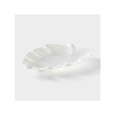 Блюдо сервировочное «Лист», 30×20 см, керамика, цвет белый