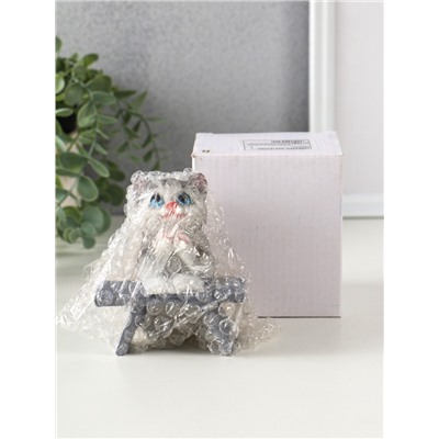 Фигурка полистоун «Котик с книгой за партой», серый, 9×8.5×9.5 см