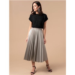 Джемпер с цельнокроенным коротким рукавом из хлопковой пряжи с пайетками.