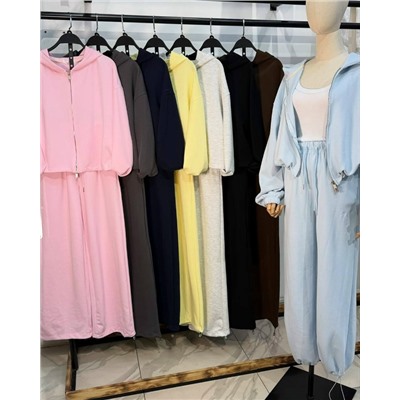 Спортивный костюм #23027115