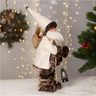 Дед Мороз под ёлку «Зимнее волшебство. Новогодняя игрушка в шубке с фонариком» двигается, 40 см