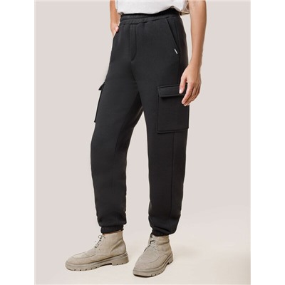 Брюки джоггеры с накладными карманами из футера трехнитки с начесом