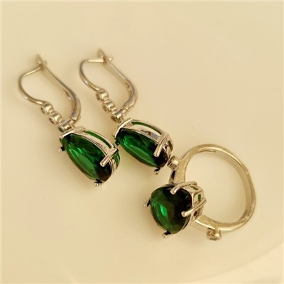 Комплект украшений ювелирной бижутерии с покрытием посеребрение, серьги и кольцо, вставка: фианит, цвет: прозрачный и изумрудный, 17,5 р, арт.213.092-17,5