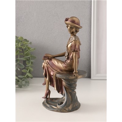 Фигурка полистоун «Леди в шляпке-котелке с цветком», бронзо-фиолетовый, 13×8×21.5 см