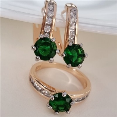 Комплект ювелирной бижутерии коллекция "Дубай" серьги и кольцо 18 р, покрытие позолота, вставка: фианиты, цвет: зеленый и прозрачный, арт.215.380-18