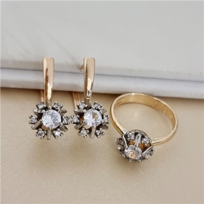 Комплект ювелирной бижутерии коллекция "Дубай" серьги и кольцо 18 р, покрытие позолота, вставка: фианиты, цвет: прозрачный, арт.215.450-18