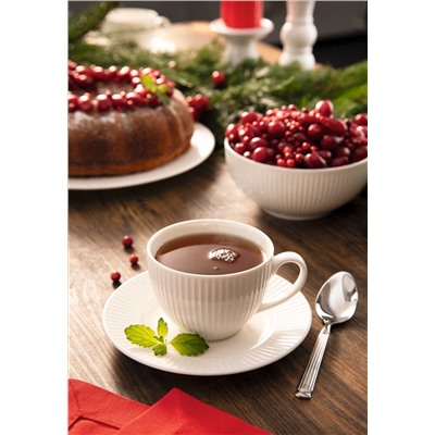 Чашка с блюдцем «Классика»