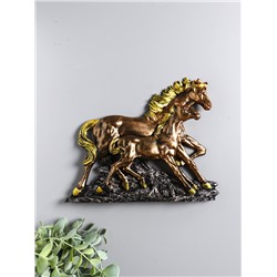 Панно настенное «Лошадь с жеребенком», декор, 21.5×17.5×3.5 см