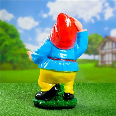 Садовая фигура из гипса «Гном с протянутой рукой», 25×21×43 см