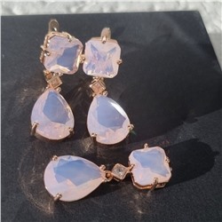 Комплект ювелирной бижутерии Дубайское золото: серьги и кулон с крупным камнем, покрытие позолота, вставка: фианит, цвет: нежно-розовый, арт.414.036