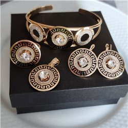 Комплект ювелирной бижутерии: браслет жесткий на руку, серьги, кольцо и кулон, цвет: золотистый, вставка: камень, р-р 19, 16501, арт.216.350-19
