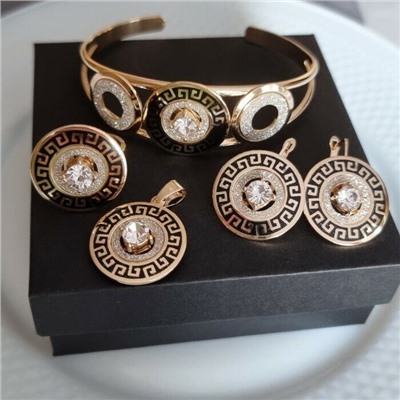 Комплект ювелирной бижутерии: браслет жесткий на руку, серьги, кольцо и кулон, цвет: золотистый, вставка: камень, р-р 19, 16501, арт.216.350-19