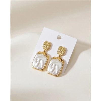 Стильные серьги