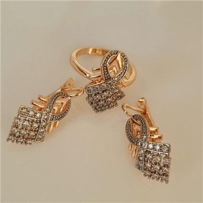 Комплект ювелирной бижутерии коллекция "Дубай" серьги и кольцо 18 р, покрытие позолота, вставка: цирконы, цвет: прозрачный, арт.414.063-18