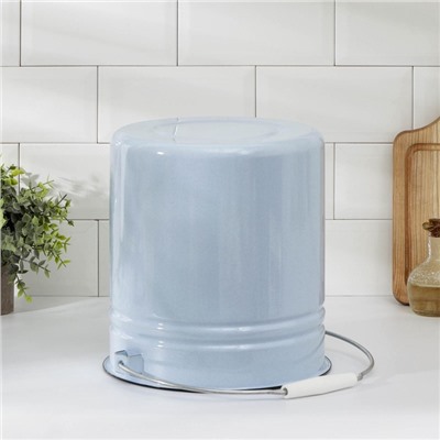 УЦЕНКА Ведро 12 л цельнотянутое с крышкой светлое