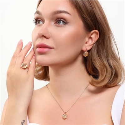 Комплект ювелирной бижутерии коллекция "Дубай" серьги, кулон и кольцо 20 р, покрытие позолота, вставка: искусственный кристалл под Сваровски, цвет: ваниль, арт.314.822-20