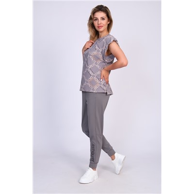 Женский костюм с брюками и футболкой 347