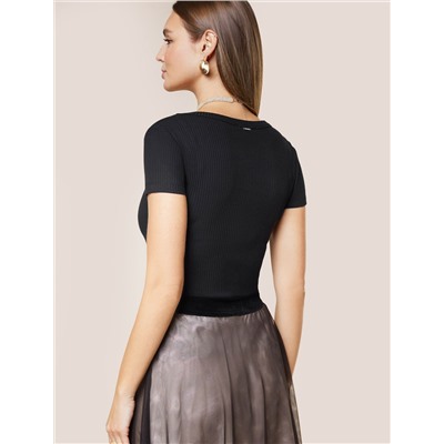 Футболка из трикотажа в широкий рубчик