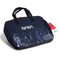 Папка для тетрадей, ИЗО и технологии "NASA" A4 (36x28x8 см) плотный износостойкий полиэстер с водоотталкивающей пропиткой, с каучуковой аппликацией, с текстильным расширением 8 см, на молнии сверху, каучуковая аппликация, с внутренним карманом, с подкладо