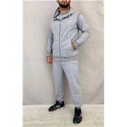 Костюм тройка