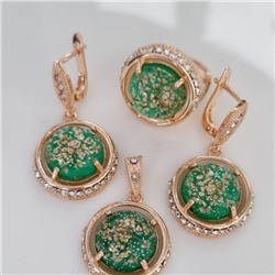 Крупный комплект ювелирной бижутерии коллекция "Дубай" серьги, кулон и кольцо 18 р, покрытие: позолота вставка: фианиты, искусственный камень, сухоцветы, цвет: прозрачный и зеленый, арт.213.884-18