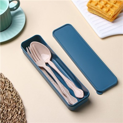 Набор столовых приборов Доляна, 4 предмета: вилка, ложка, нож, футляр синий, приборы МИКС