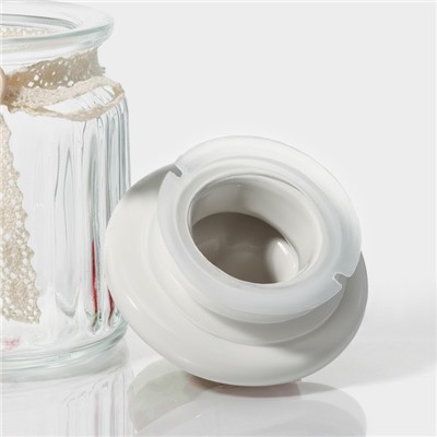 Банка стеклянная для хранения сыпучих продуктов Доляна «Клубника», 250 мл, 8×13 см, с керамической крышкой