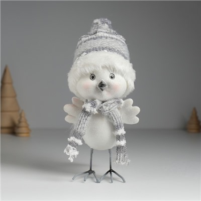 Фигурка полистоун «Воробушек белый в шапке с мехом», 9×11×16.5 см