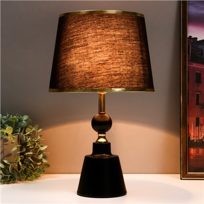 Настольная лампа "Алессандра" E27 40Вт черный 25х25х30 см RISALUX