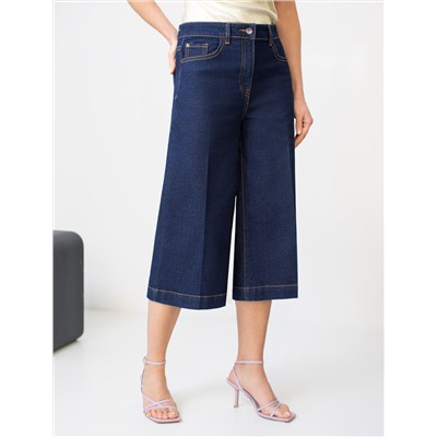 Джинсовые шорты бермуды со стрелками из эластичного денима