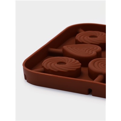 Форма для леденцов Доляна «Свидание», силикон, 14.5×14.5×1.5 см, 8 ячеек (3.5×3.5 см), с палочками, коричневая
