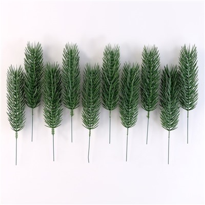 Ветка еловая зелёная, 22×4 см, набор 50 шт.