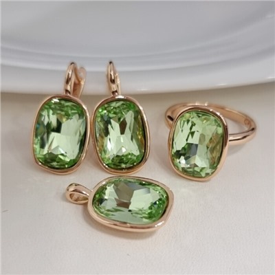Комплект ювелирной бижутерии коллекция "Дубай" серьги, кулон и кольцо 19 р, покрытие позолота, вставка: искусственный кристалл, цвет: зеленый, арт.314.860-19
