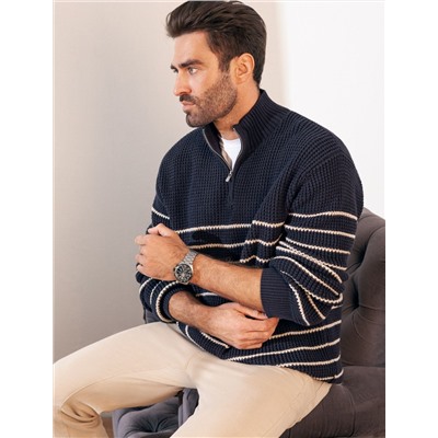 Свитер фактурной крупной вязки с металлической молнией