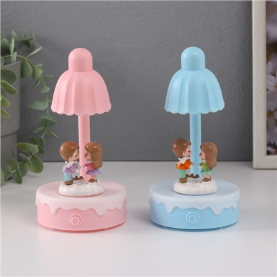 Фигурка светящаяся «Парочка малышей тянутся друг к другу», 8×8×16 см, МИКС