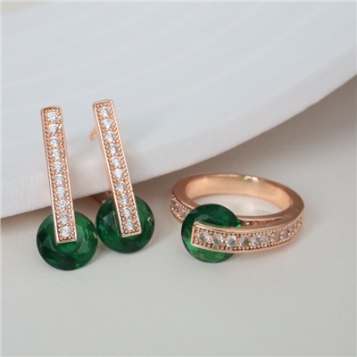 Комплект ювелирной бижутерии коллекция "Дубай" серьги и кольцо 19 р, покрытие позолота, вставка: фианиты, цвет: зеленый и прозрачный, арт.213.980-19