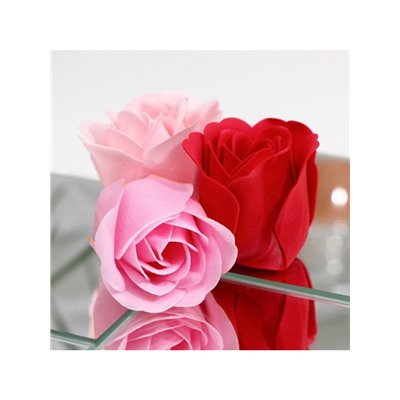 Мыльные розочки цветных оттенков и золотая роза, набор