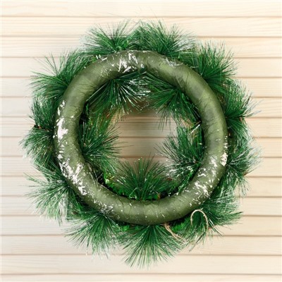Венок новогодний d=26 см «Зимнее волшебство. Уютная сказка», с ягодами на веточках