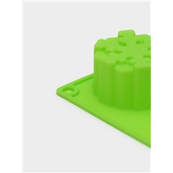 Форма для выпечки новогодняя Доляна «Снежинка», силикон, 30×17.5 см, 11 ячеек, салатовая