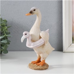 Фигурка полистоун «Гусь в надувном круге: фламинго», 10.5×7.5×16.5 см