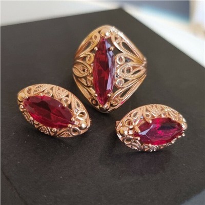Комплект ювелирной бижутерии коллекция "Дубай" серьги и кольцо, покрытие: позолота, вставка: камень, цвет: красный, р-р 19,5, 7602, арт.216.349-19,5