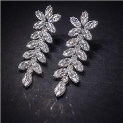 Серьги бижутерия висячие вечерние с камнями, цвет: серебристый и прозрачный, арт.012.071