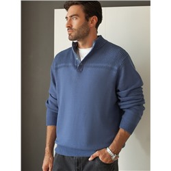 Свитер фактурной вязки с застежкой на крупные кнопки