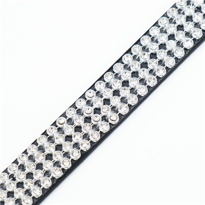 Ошейник, 38×1.5 см, ОШ 26-33, со стразами в 4 ряда, стразы на пряжке, чёрный